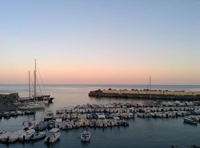 Appartamento Al Centro Di Ustica Isola di Ustica ภายนอก รูปภาพ
