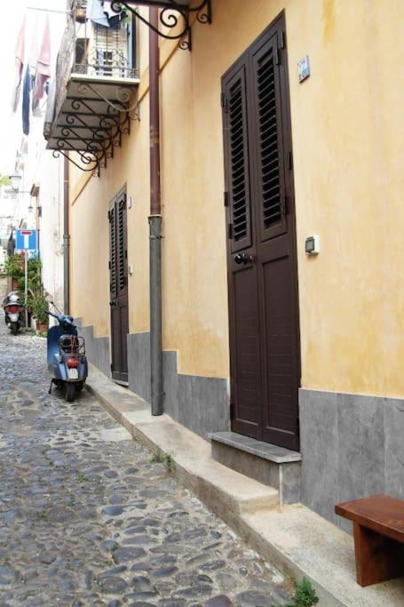 Appartamento Al Centro Di Ustica Isola di Ustica ภายนอก รูปภาพ